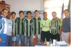 FOTO COM O PREFEITO DE SANTA MARIA DE JETIBÁ - ES CAPTAÇÃO DE ATLETAS ENTRE ELES MIGUEL ULIANA